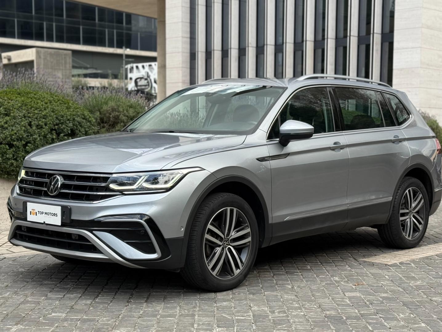 Volkswagen TIGUAN 2023 (1/20)