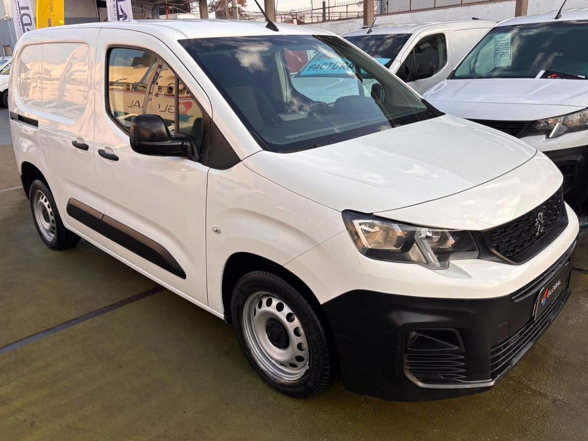 Peugeot PARTNER 2022 (1/10)
