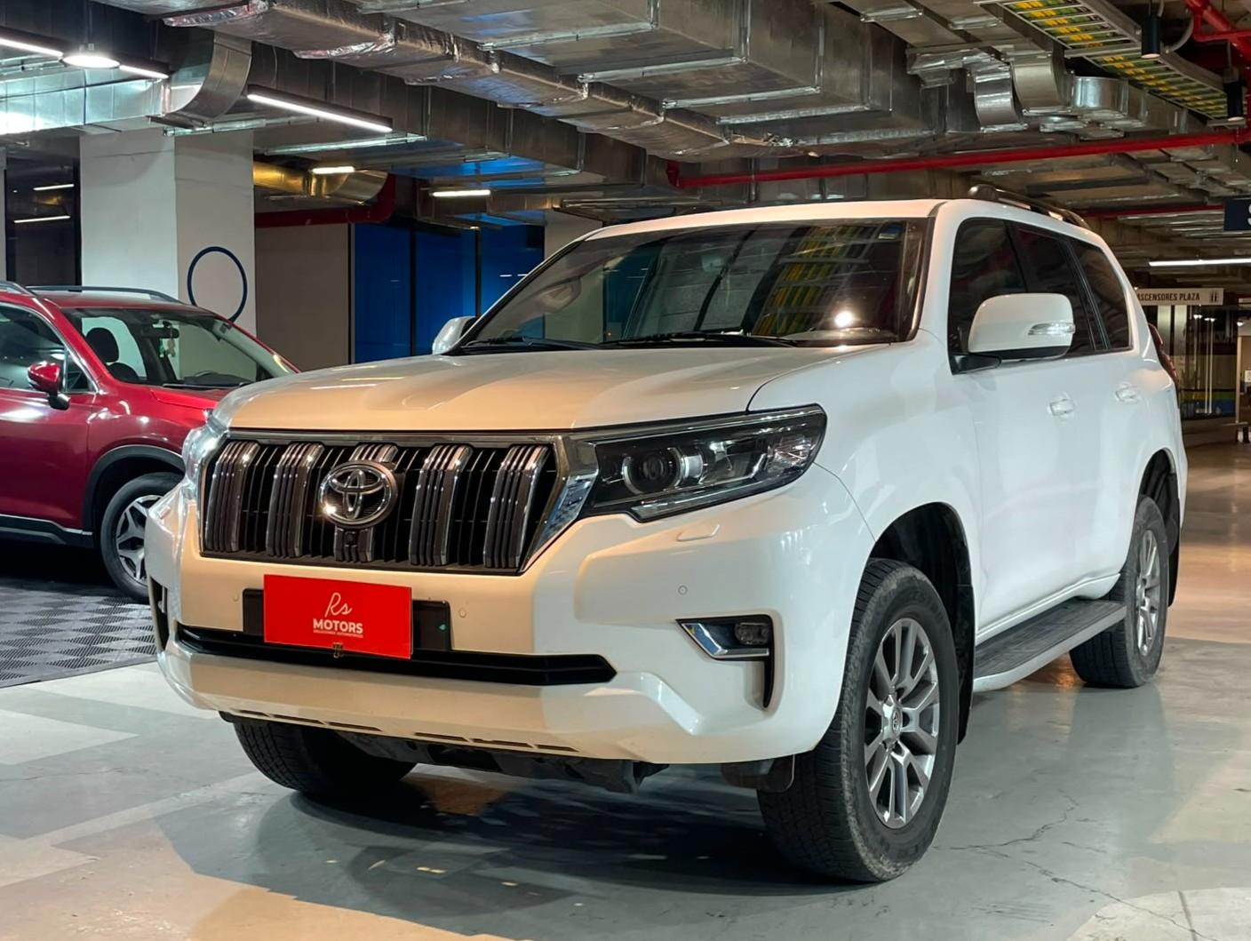 Toyota LAND CRUISER PRADO 2020 (1/24)