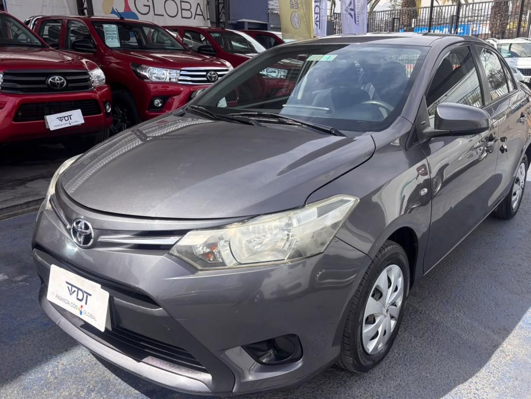 Toyota YARIS 2014 (1/10)