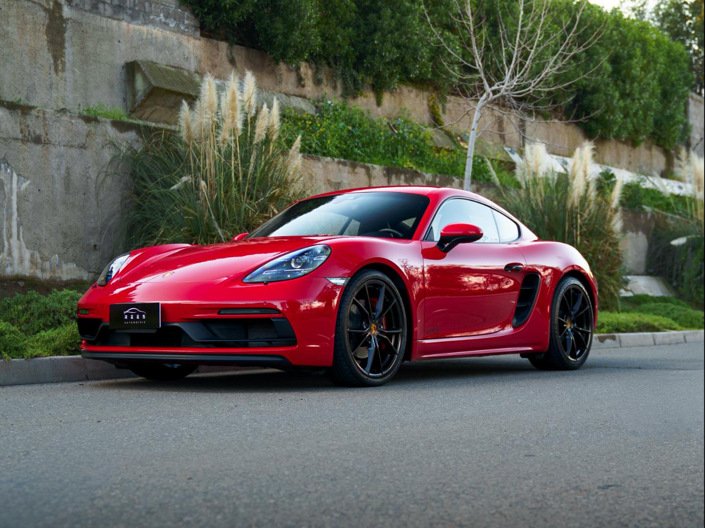 Porsche 718 CAYMAN GTS 2018 (1/19)