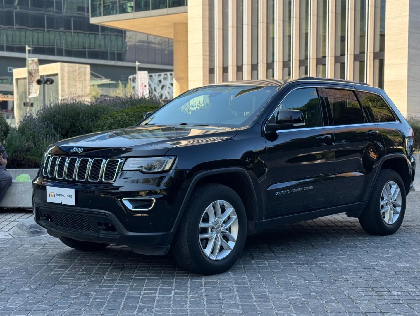 Jeep Grand Cherokee 2018 (1/19)