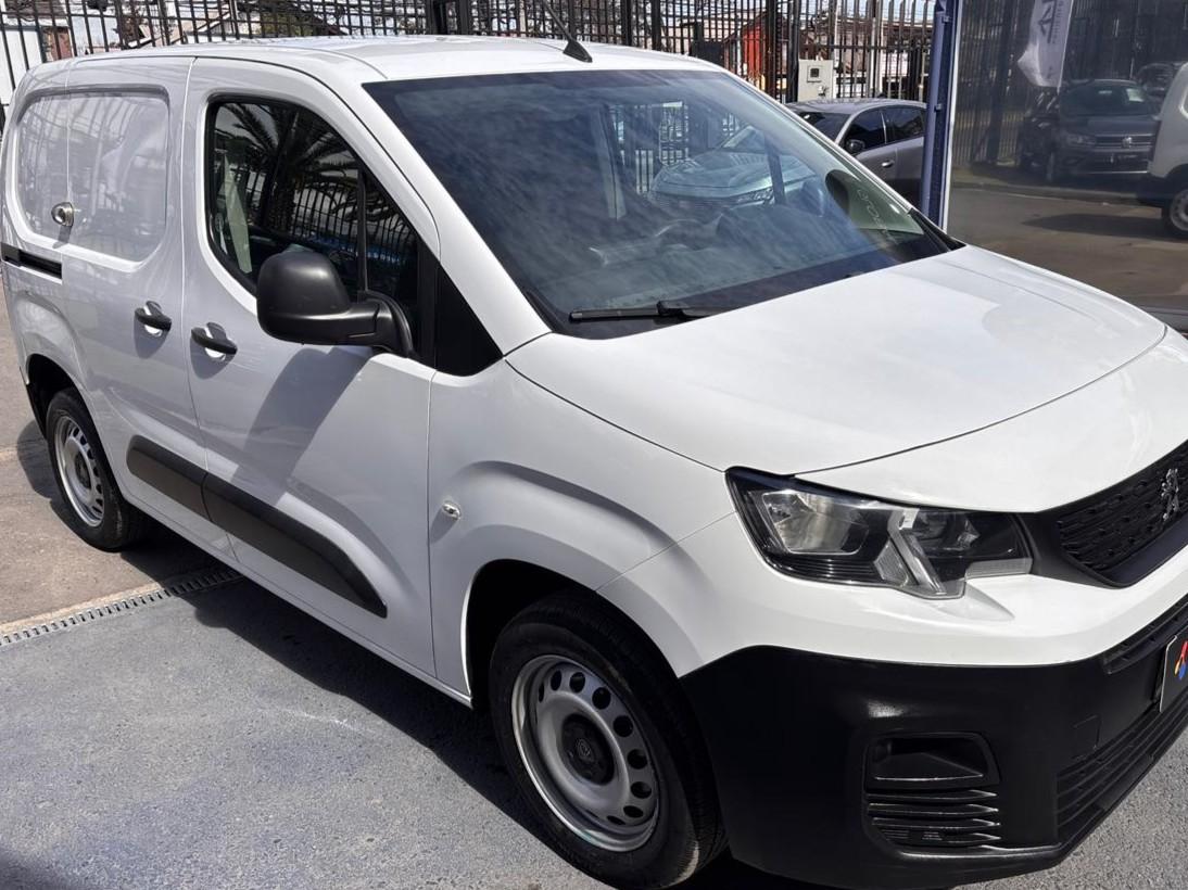 Peugeot PARTNER 2021 (1/10)